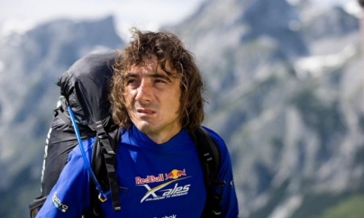 Record mondial de distanță înregistrat de un parapantist român