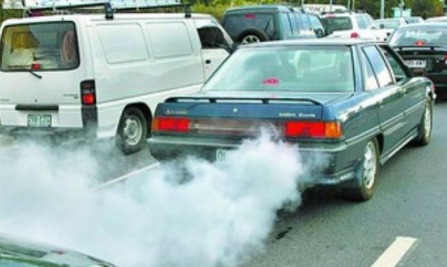 Intenție UE: taxe de drum mai mari pentru posesorii de mașini vechi