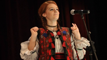 Tânăra cântăreață de muzică populară, Cristina Vlad, ”s-ar mărita”