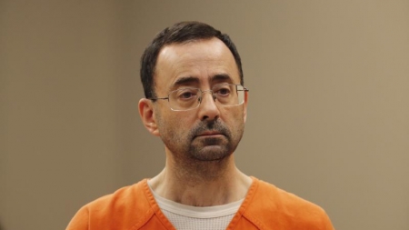 Medicul care agresa fete sub pretextul că le trata a primit 60 de ani de închisoare