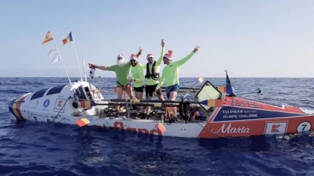 De revelion, patru români au tras la vâsle pe Oceanul Atlantic