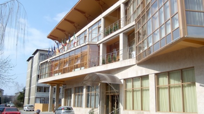 Hotelul băimărean „Ambassador” se transformă în bloc de locuinţe