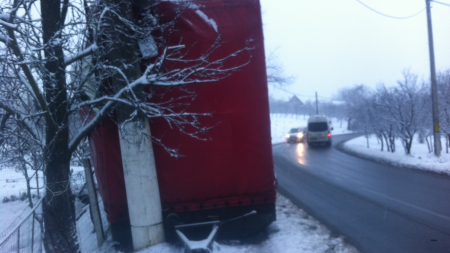 Sistem original de atenuare a efectelor derapării