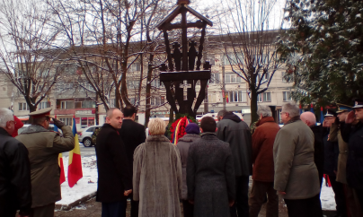 Efecte târzii ale revoluției: ”și-o făcut palate și-o lăsat afară tâlharii din pușcării”