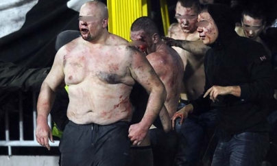 Ciomăgeală cu oase rupte între suporteri