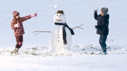 Elevii sunt în vacanță pentru o săptămână. În curând se va anunța cum se vor desfășura orele începând cu 8 februarie