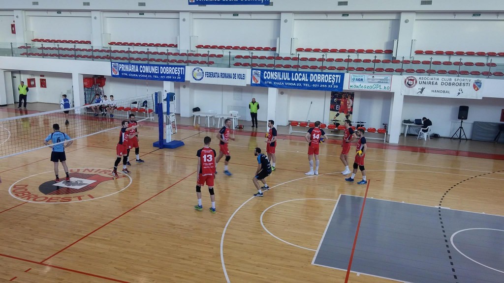 Volei. București – Baia Mare: 6-0