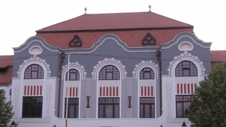 Primăria va plăti o firmă ca să găsească soluțiile cele mai bune pentru Cinematograful Minerul din Baia Mare