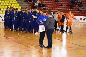 Yurii Pop premiat de Ionut Marta