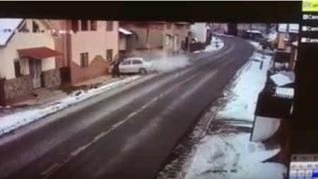 Spulberat pe trotuar (VIDEO)