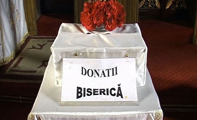 Dracu’ i-a pus să fure din biserici și au fost arestați