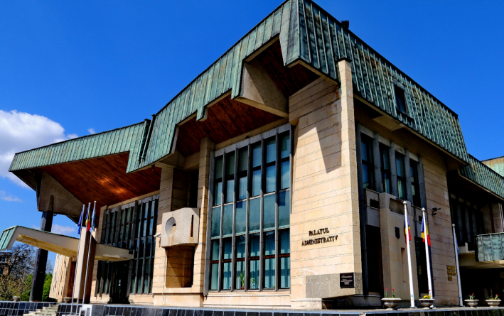 Starea de alertă: Noi măsuri de prevenire a răspândirii COVID-19 stabilite în instituțiile județene din Maramureș