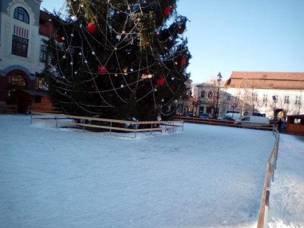 Patinoarul e deschis până la sfârșitul lunii ianuarie