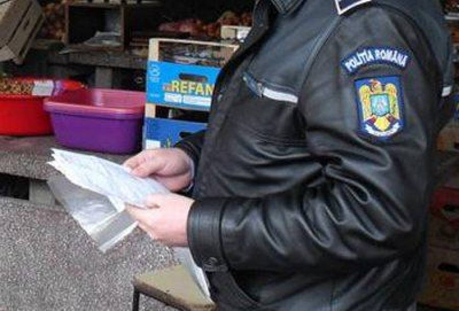 Controale în piețe și la unitățile turisticel Ce au descoperit polițiștii și câte amenzi s-au dat