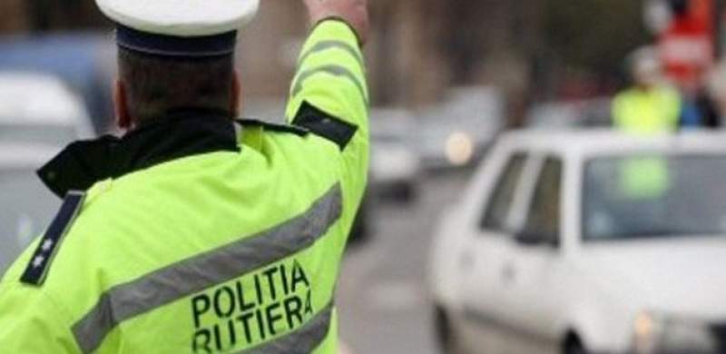 Zeci de șoferi amendați din cauza vitezei