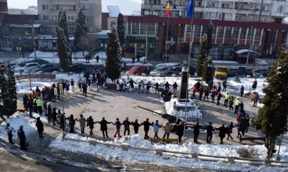 De Mica Unire, la Târgu Lăpuș cântecele tinerilor au luat locul ternelor discursuri politicianiste