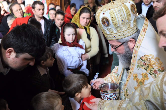 Hramul de iarnă al Mănăstirii Moisei (GALERIE FOTO)