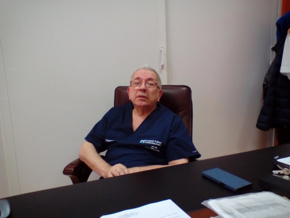 Săptămânal, două femei recurg la operații de mărire a sânilor