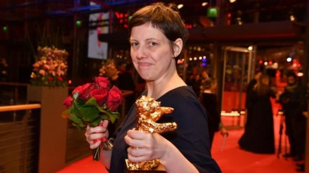 Adina Pintilie a luat ”Ursul de aur” și premiul pentru cel mai bun lungmetraj de debut