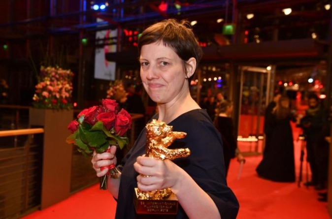 Adina Pintilie a luat ”Ursul de aur” și premiul pentru cel mai bun lungmetraj de debut