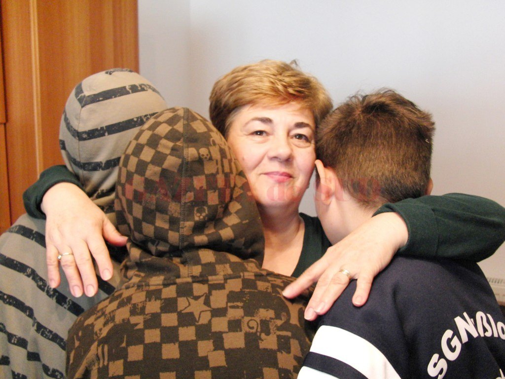 Venituri mai mici pentru asistenții maternali care îngrijesc copii cu dizabilități