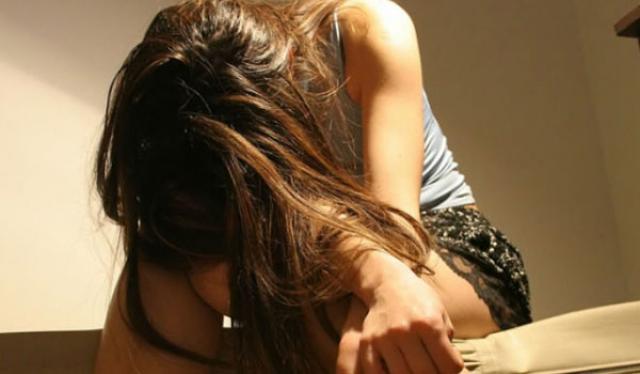 Specializați în plasarea de prostituate minore, trei proxeneți din Maramureș  au fost arestați