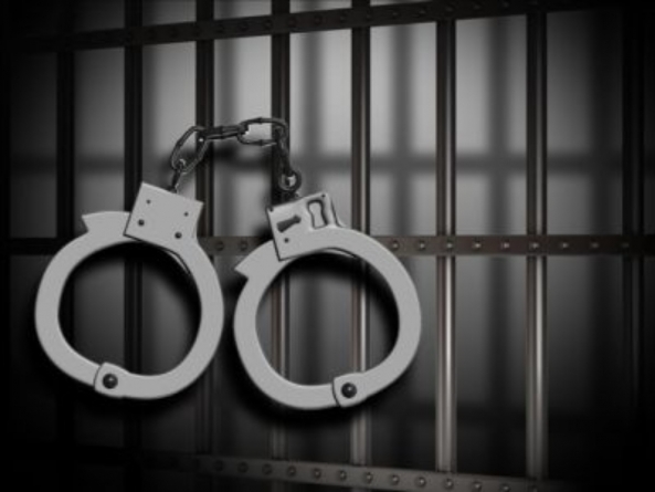 Doi maramureșeni au fost ridicați de polițiști și duși la închisoare