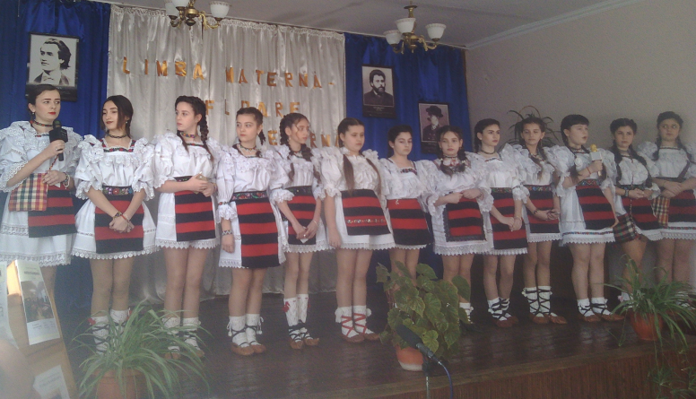 La Apșa de Mijloc, a șaptea sărbătorire pentru ”Limba maternă, floare eternă”