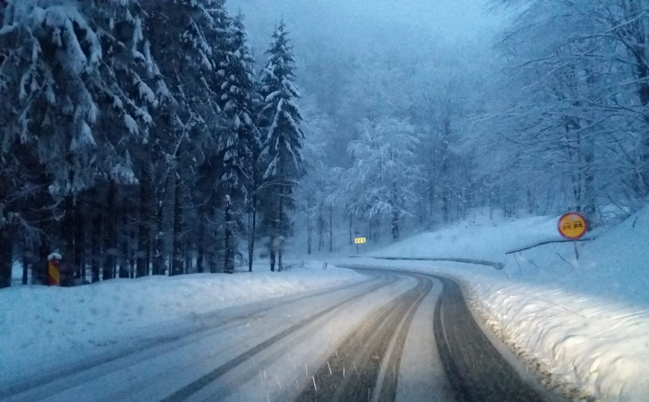 Cum stăm azi cu vremea și cu drumurile