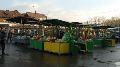 Contrabandă cu țigări în Piața Izvoare din Baia Mare; Pe numele unui bărbat a fost întocmit dosar penal