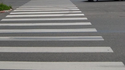 Accidentată pe trecerea de pietoni