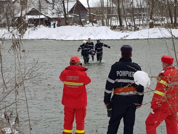 Găsit înecat într-o apă de doar un metru adâncime