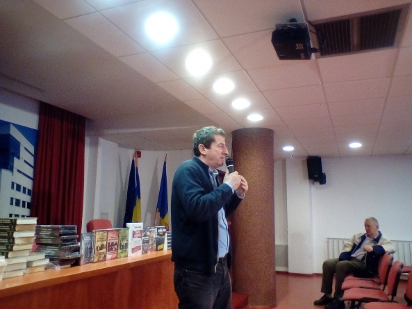 Gazetarul Grigore Cartianu le-a vorbit băimărenilor despre decembrie 1989: ”O lovitură de stat instrumentată de ruși”