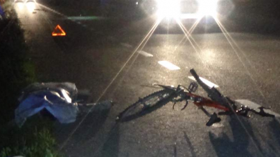 Biciclist decedat după ce a fost lovit în plin de o mașină