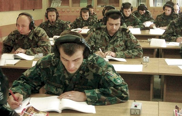 Oferta educațională a MApN, prezentată la Liceul ”Emil Racoviță”