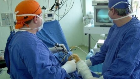 La Spitalul Județean se înființează linie de gardă în specialitatea Chirurgia Pedriatică