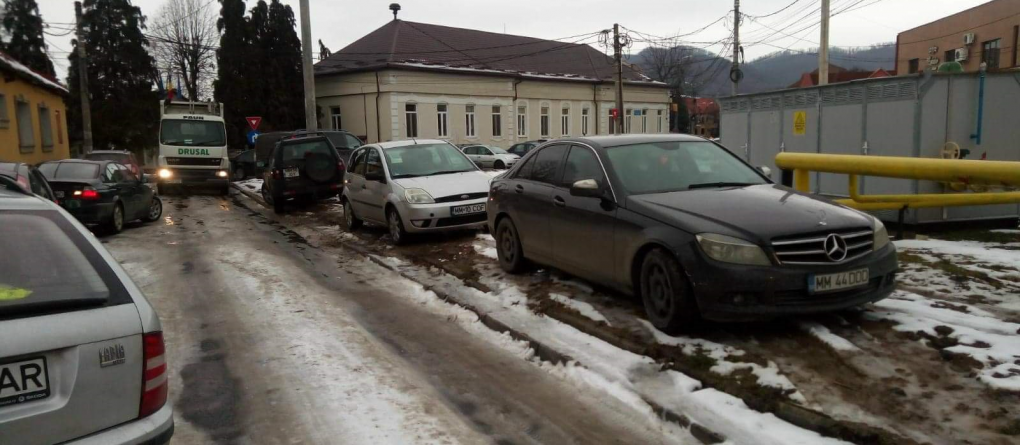 Au început parcările în defrișata Piață 1 Iunie din Baia Mare