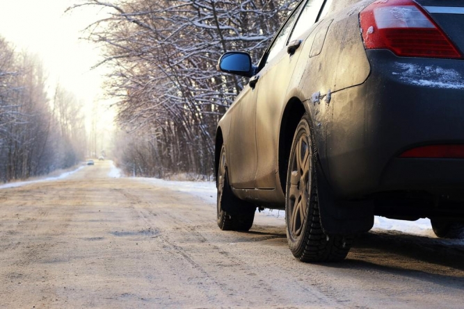 Circulație în siguranță în condiții de iarnă; Sfaturile polițiștilor maramureșeni pentru șoferi