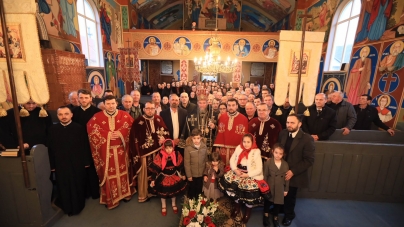 ÎPS Iustin a oficiat liturghia Darurilor înainte Sfinţite în două parohii din Protopopiatul Oaş