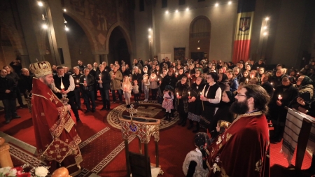 Slujbe ale Preasfinţitului Părinte Iustin, în weekend, la o biserică din Paris