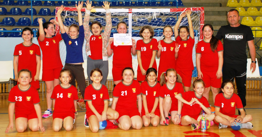 Micuțele handbaliste de la CS Phoenix Baia Mare, campioane pe euro-regiune