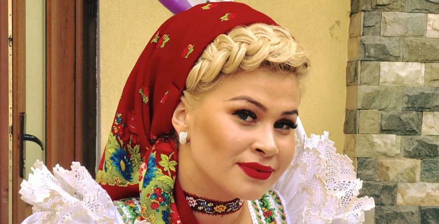 Moiseanca Oana Tomoiagă, de la șlagăre de folclor la pricesne (GALERIE FOTO ȘI VIDEO)