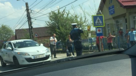 Copil lovit pe trecerea de pietoni în Lăpușel