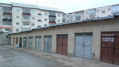 S-a jucat cu focul!: Un furt din garaj și unul dintr-o mașină i-au asigurat unui tânăr maramureșean „un sejur” în arest