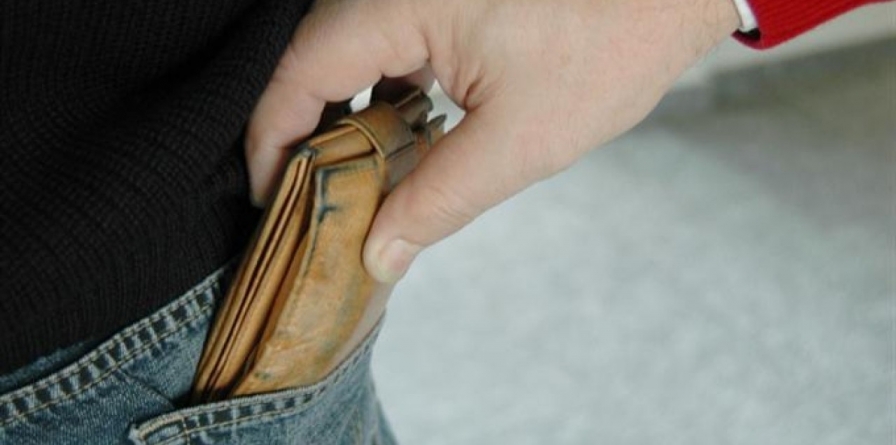 De sărbători, neglijența vă poate transforma în victime ale hoților