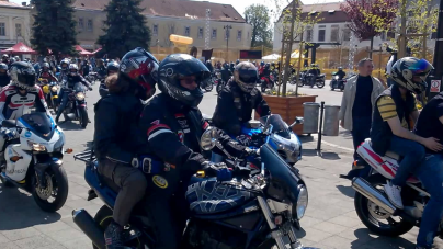 Un altfel de închidere de sezon moto: Mai mulți motocicliști vor merge din Sighet prin Ucraina până la Cernăuți cu un mesaj de pace