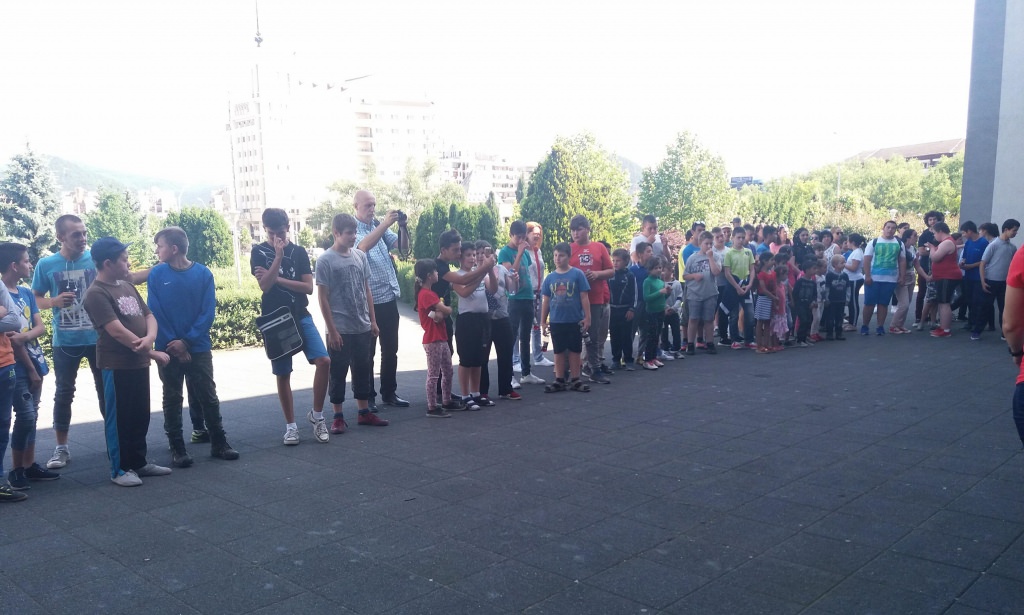 Elevi cu nevoi speciale se întrec în mai multe competiții sportive de Ziua Copilului