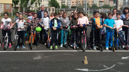 Concurs de biciclete la Școala ”Alexandru Ivasiuc” (Galerie FOTO)