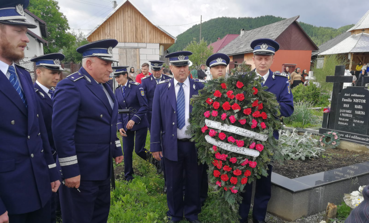 Polițiștii maramureșeni au cinstit memoria colegilor lor care au murit în timp ce erau la datorie