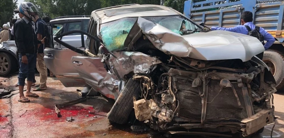 Și prințesele mor în accidente rutiere (VIDEO)